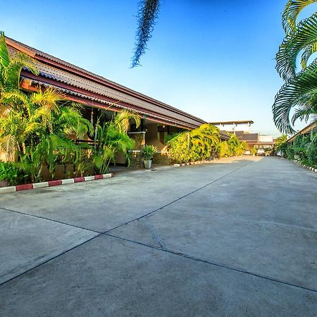 Nida Rooms Central 89 Plaza Resort Surat Thani Esterno foto