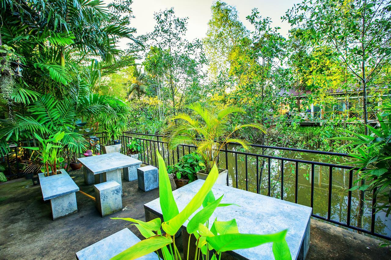 Nida Rooms Central 89 Plaza Resort Surat Thani Esterno foto
