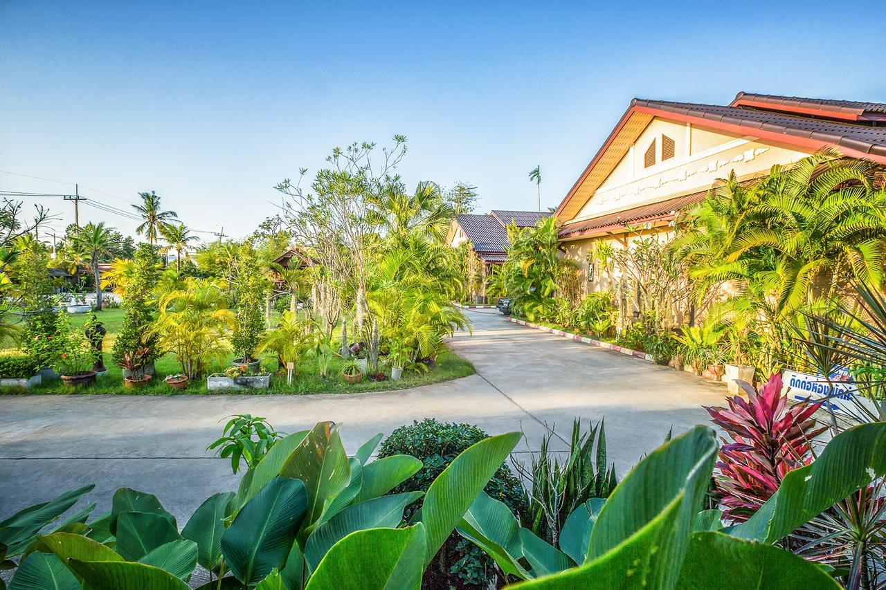 Nida Rooms Central 89 Plaza Resort Surat Thani Esterno foto