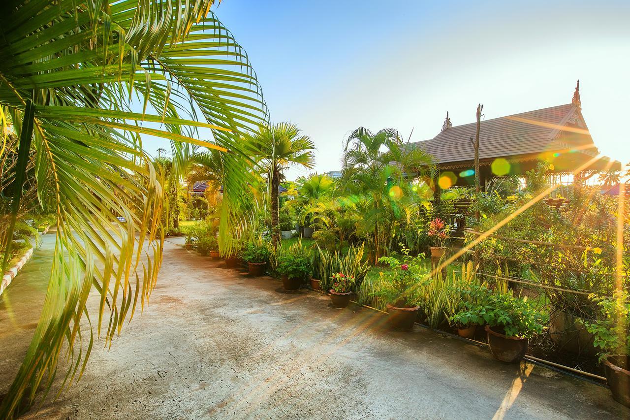 Nida Rooms Central 89 Plaza Resort Surat Thani Esterno foto
