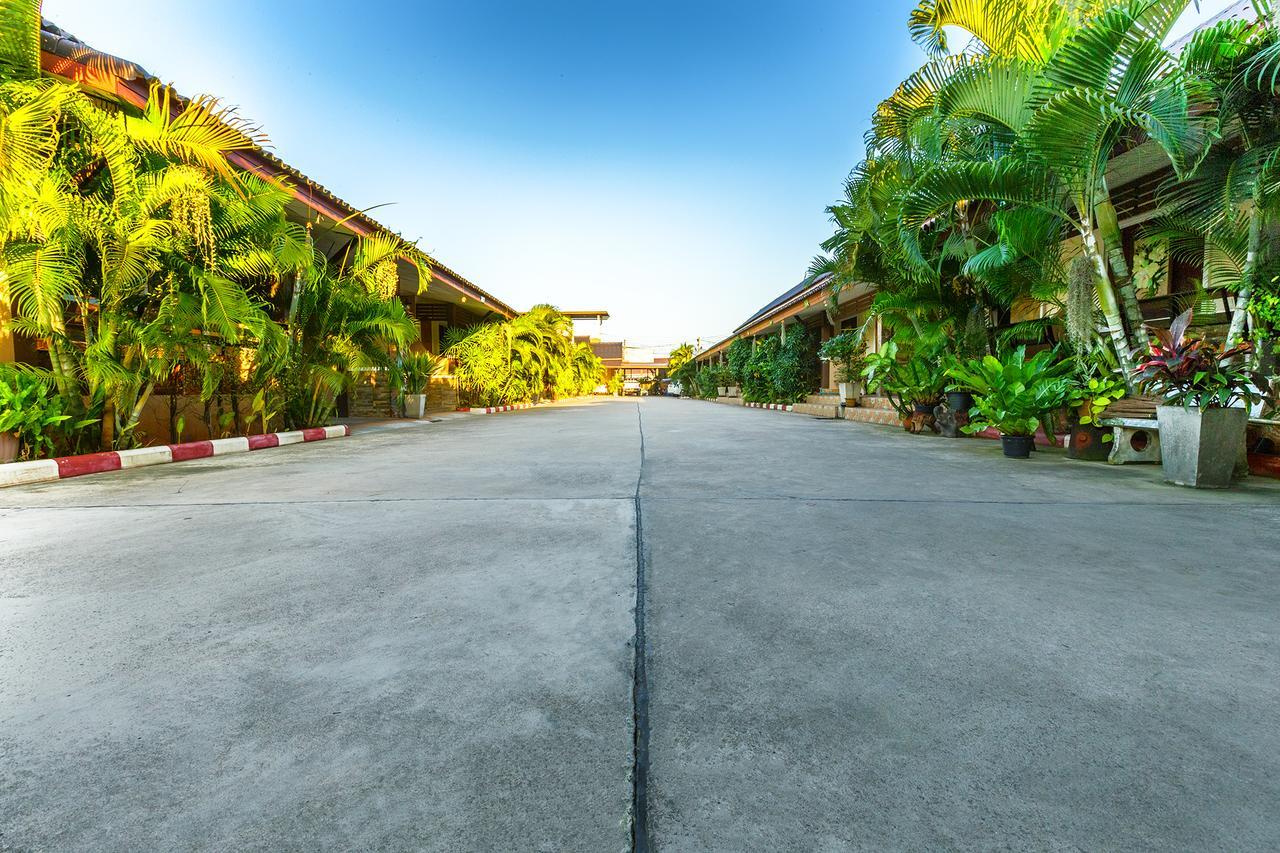 Nida Rooms Central 89 Plaza Resort Surat Thani Esterno foto