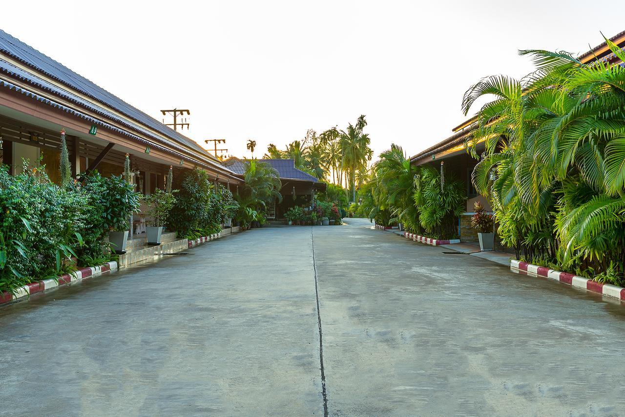 Nida Rooms Central 89 Plaza Resort Surat Thani Esterno foto